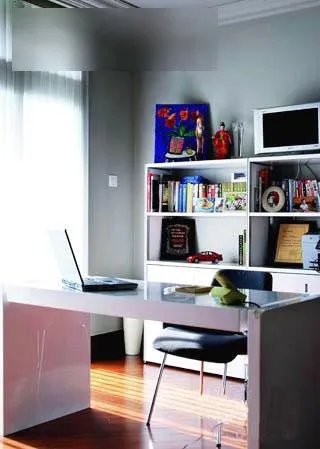 琼瑶心中儒雅乾隆 曝光邱心志大气豪宅