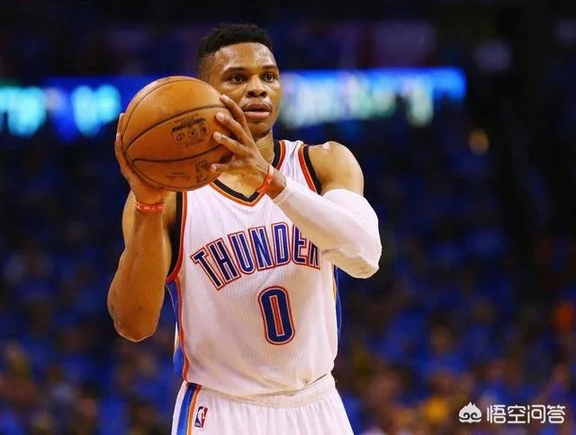 威少今天已经完成连续两个赛季场均三双，创造历史，你怎么看？