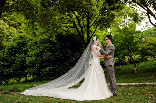 八月婚纱照怎么拍摄才好看 八月拍婚纱照要如何防晒