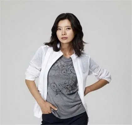 柳善老公照片集锦 其浑身散发出成熟的性感魅惑令人印象深刻