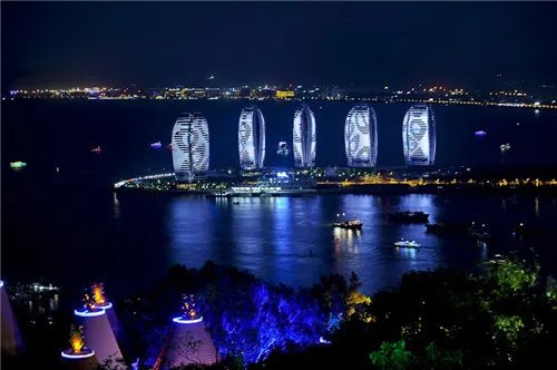 三亚蜜月旅行攻略 三亚旅游景点推荐