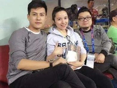 靳东李佳结婚照被公开：靳东李佳相识相爱的经过