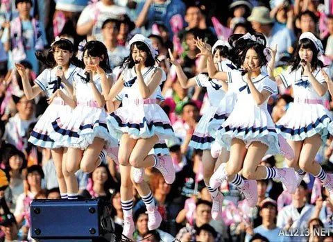 槽点挖掘机第4期：佳子公主你就再穿一次热裤吧！