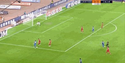 中超第26轮上港客场对苏宁,王燊超第12分钟禁区里手球,主裁为何不判点球?