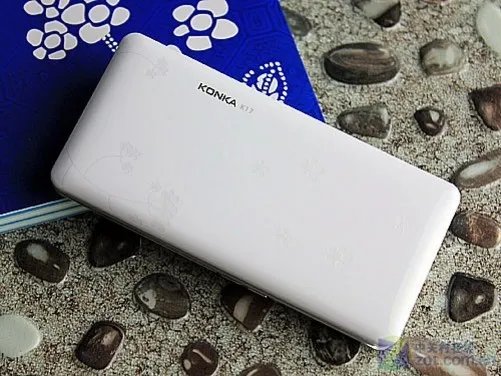 2.8吋屏+光学触摸旋转导航 康佳K17评测