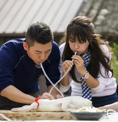 十二道锋味第二季嘉宾来头大 陈伟霆嘴甜呆萌成亮点