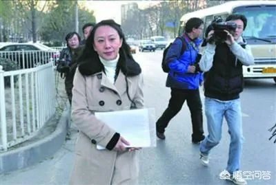 如何看待央视世界杯解说洪钢搞错足球常识,误以为加时赛到115分钟结束?