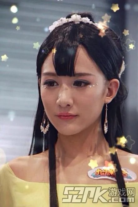 让我摸一摸你的美腿吧！神仙哥哥小灿绝美照片合辑