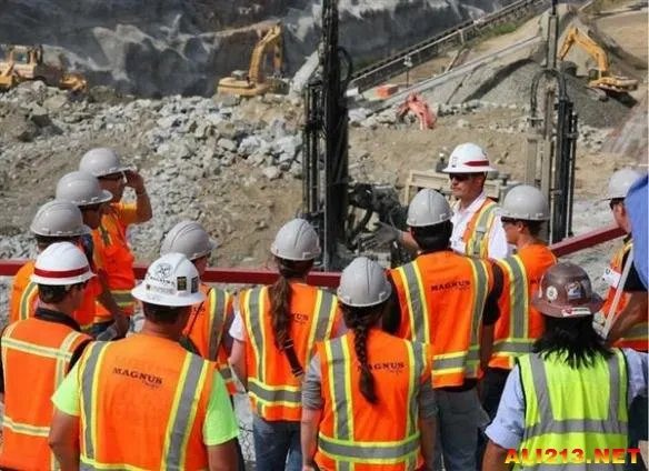 上大学就选它们！外媒评选2015年十大最热门工作榜