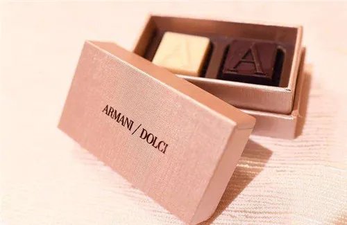 婚宴回礼小礼品送什么 新人回什么礼物更有心意