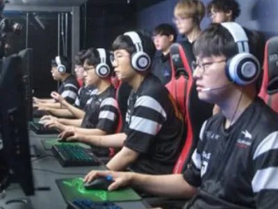 LOL夏季赛冒泡赛什么意思