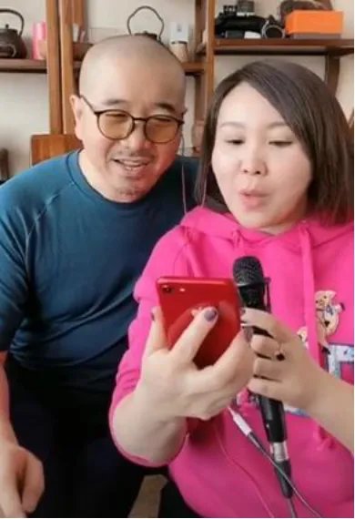 51岁“刘能”二婚后儿女双全，前妻照片曝光：他为什么要离婚