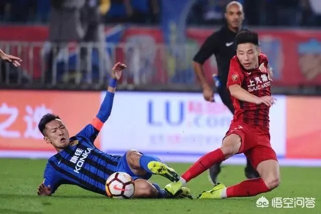 中超第26轮上港客场对苏宁,王燊超第12分钟禁区里手球,主裁为何不判点球?