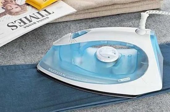 电熨斗漏水怎么回事