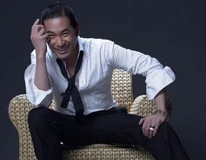 歌手文章个人资料介绍 和内地知名演员文章同名