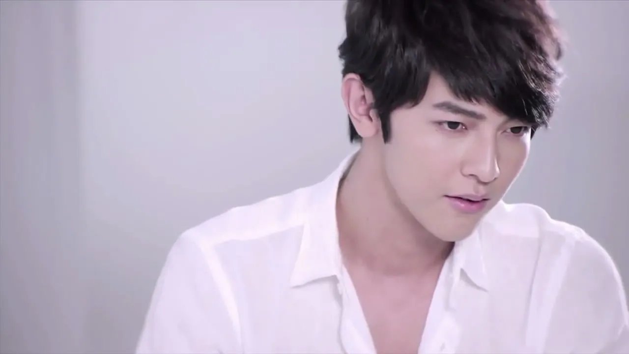 汪东城晒接吻照表白，他的话到底是真是假？