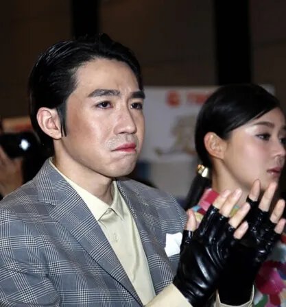 俞灏明烧伤的样子曝光  快男承认遭封杀