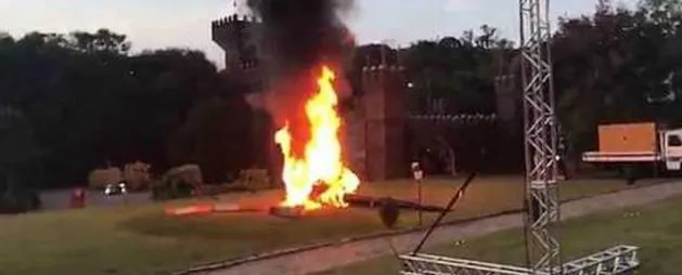 新娘乘坐的直升机在结婚现场坠毁为何婚礼还继续？