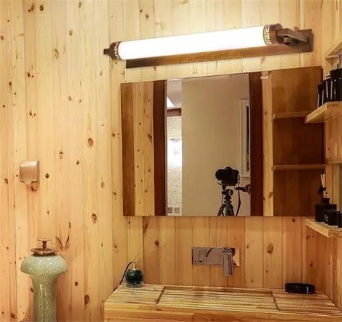 卫生间有必要装镜前灯吗 听听20年经验老师傅是咋说的