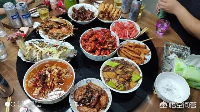 你第一次上灶做饭，给多少人做？做了几道菜，客人是否满意？