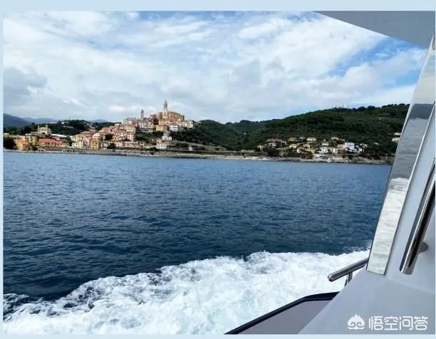 C罗女友乔治娜晒游艇度假照,还晒出大颗钻戒,两人婚期将至吗?