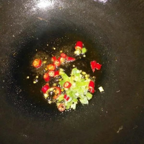 香干炒芹菜的做法？