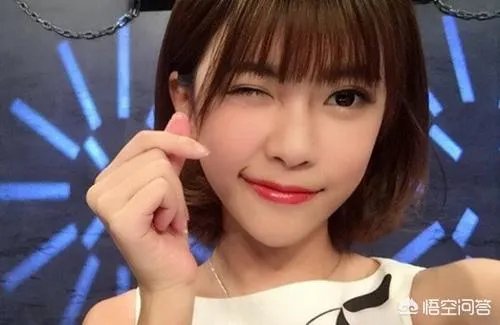 现在的LOL比赛女解说小研离开后是不是意味着女解说的没落？