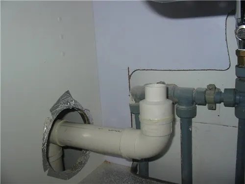 厕所主管道堵塞谁负责