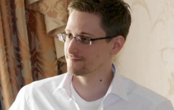 爱德华·斯诺登的人物经历