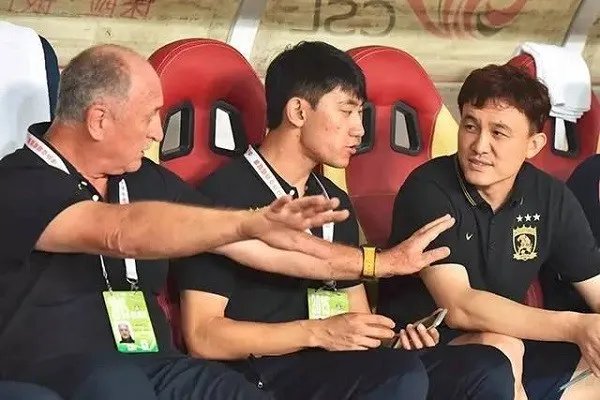 郝伟接替希丁克执教国奥队，他能完成冲击东京奥运会的任务吗？