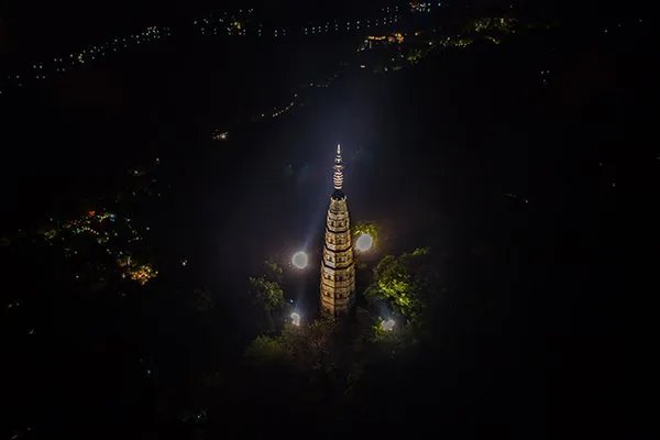 天枰座女和什么星座最配？