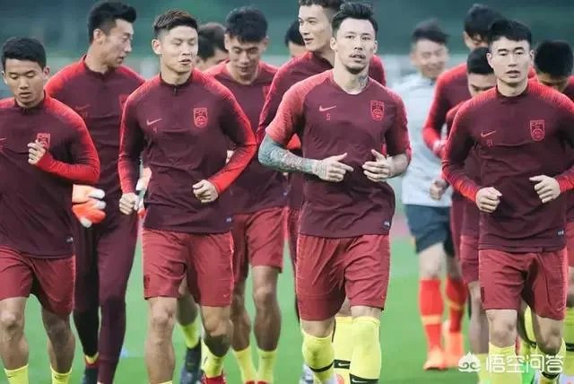 京媒称国脚签下行为承诺书，严重违约者开除出国足，你是怎么看的？