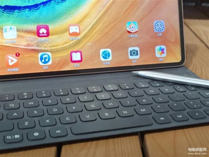 华为平板的卡槽是放什么卡的(华为MatePad Pro 5G评测)