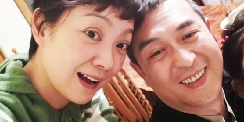 张嘉译的妻子是谁呀