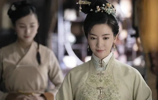 李晟说李佳航是极品黑，秦姨娘这一角色为何会“黑化”？