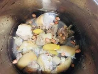猪脚花生汤