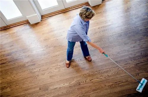 地板蜡怎么用   五种地板蜡施工步骤