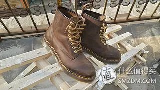 Dr. Martens 1460 Re-Invented Aztec Crazyhorse Leather 男款马丁靴