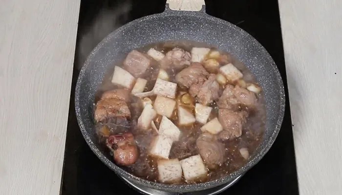 芋头炖排骨的做法 家常芋头炖排骨做法