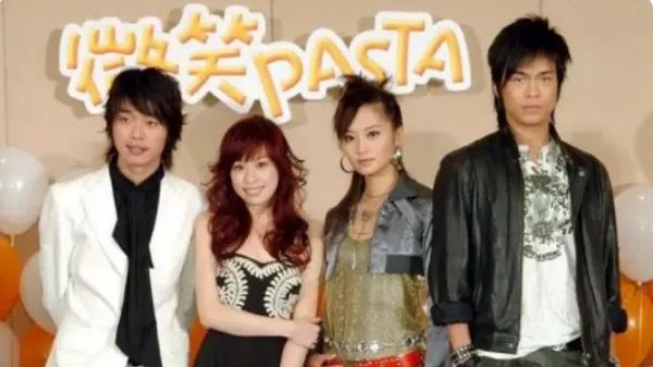 王心凌微博晒出周日户外随拍图，她还演过哪些电视剧呢？