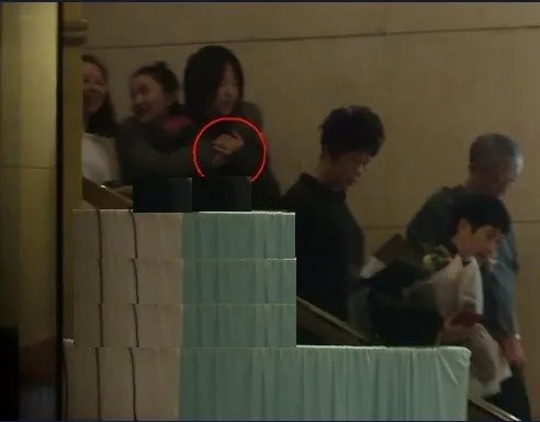 窦靖童为周迅庆生了吗？