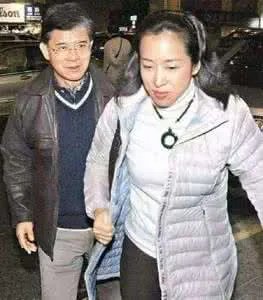 罗康瑞前妻何晶洁现状资料是赌王家里人吗 罗康瑞的女儿罗宝瑜图