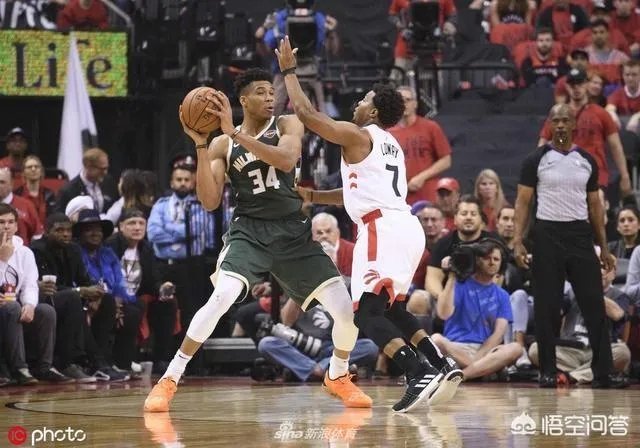 双加时，莱昂纳德36分擒住雄鹿，怎么评价这场比赛？