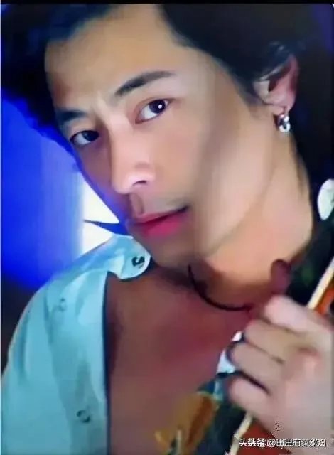 好久没有王杰的消息，好久没有更新微博，有谁知道杰哥怎么样了？