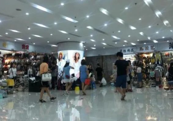 广州沙河的服装批发市场几点开门？准确时间、地点给我。