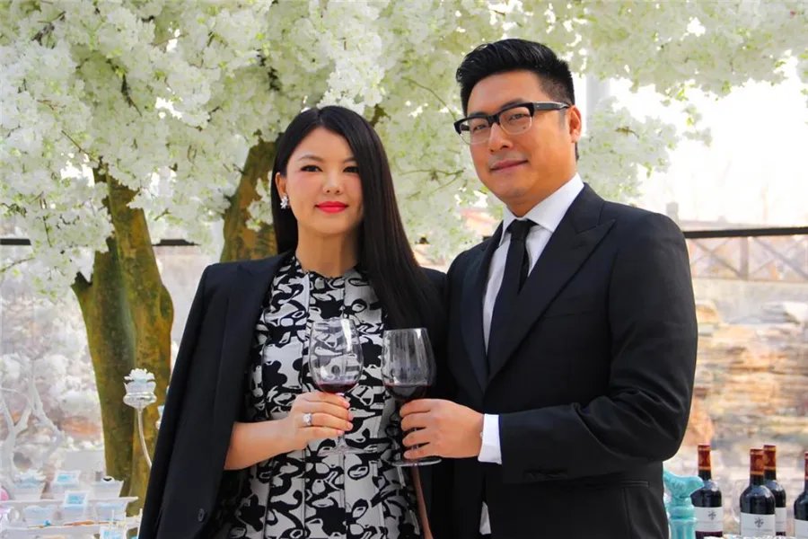 李湘双十一成交额破亿，选择去直播间卖货的明星们现在都怎么样了？