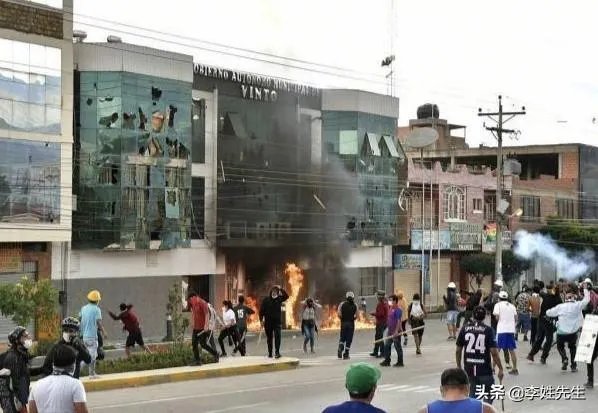 玻利维亚驱逐西班牙、墨西哥大使，原因是什么？