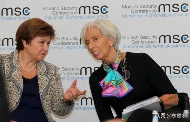 新冠疫情或在美国持续2年，问题来了，到时候美国经济会崩盘吗？