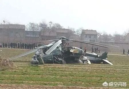 美佛州直升机坠毁现场图曝光2死1伤，直升机坠落该如何自救？