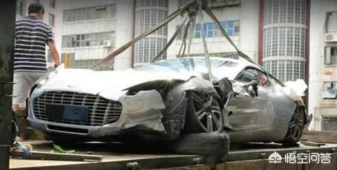 涉事女演员彭丹回应：1200万迈巴赫撞了800万劳斯莱斯事件，情商高吗？